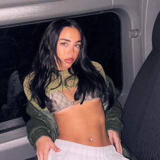 4 bóng hồng rơi vào vòng xoáy tình ái ồn ào của thần đồng bóng đá Yamal - 5