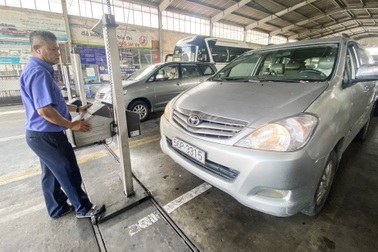 Đề xuất cho đăng kiểm viên sai phạm "lấy công chuộc tội"