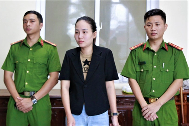 Người phụ nữ xinh đẹp lừa hơn 4 tỷ đồng để chơi cá cược đỏ đen