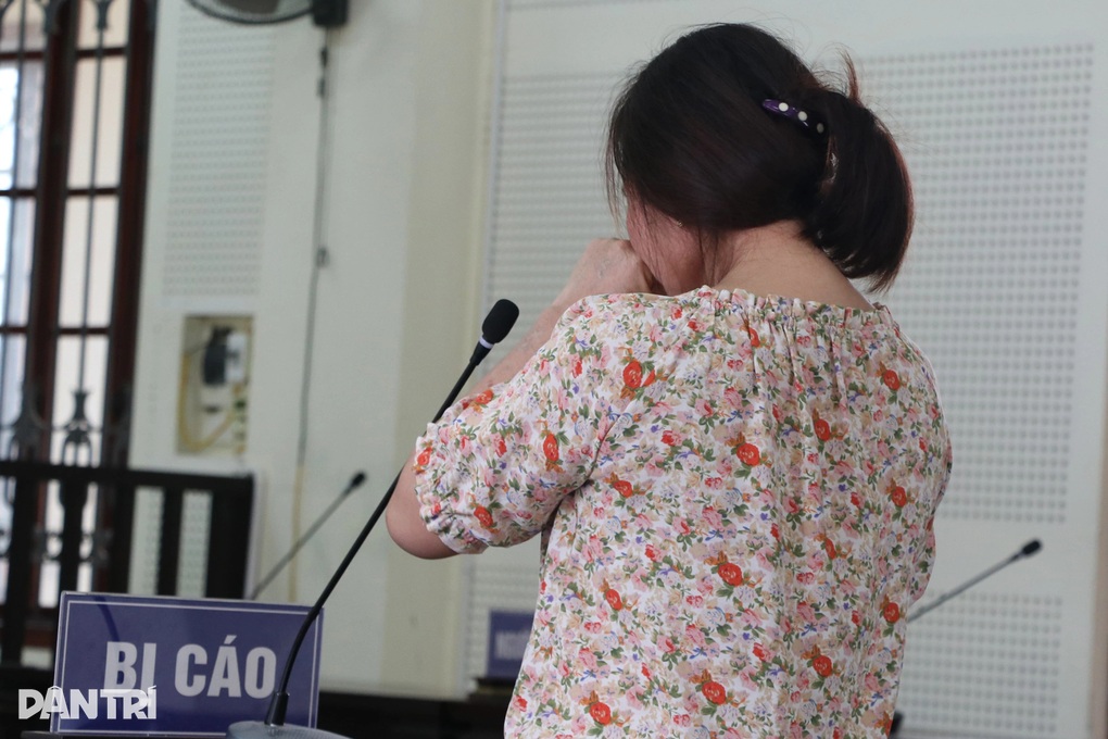 Người phụ nữ mù chữ: Bị cáo tưởng án treo cũng phải ngồi tù - 1 Người phụ nữ mù chữ: Bị cáo tưởng án treo cũng phải ngồi tù - 1