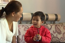 "Cảm ơn các chiến sĩ công an đã cứu con tôi!"