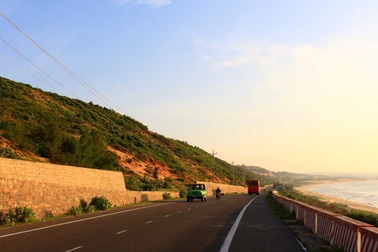 Bình Thuận đầu tư gần 1.600 tỷ đồng xây dựng 2 tuyến đường ven biển