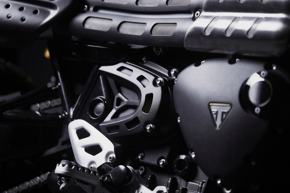 Cận cảnh hàng hiếm Triumph Scrambler 1200 Bond Edition 2020 - 6 Cận cảnh hàng hiếm Triumph Scrambler 1200 Bond Edition 2020 - 6