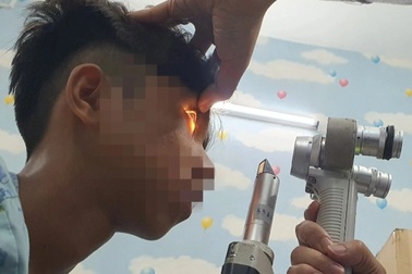 Ánh sáng xanh có phải "thủ phạm" gây cận thị, hại mắt?