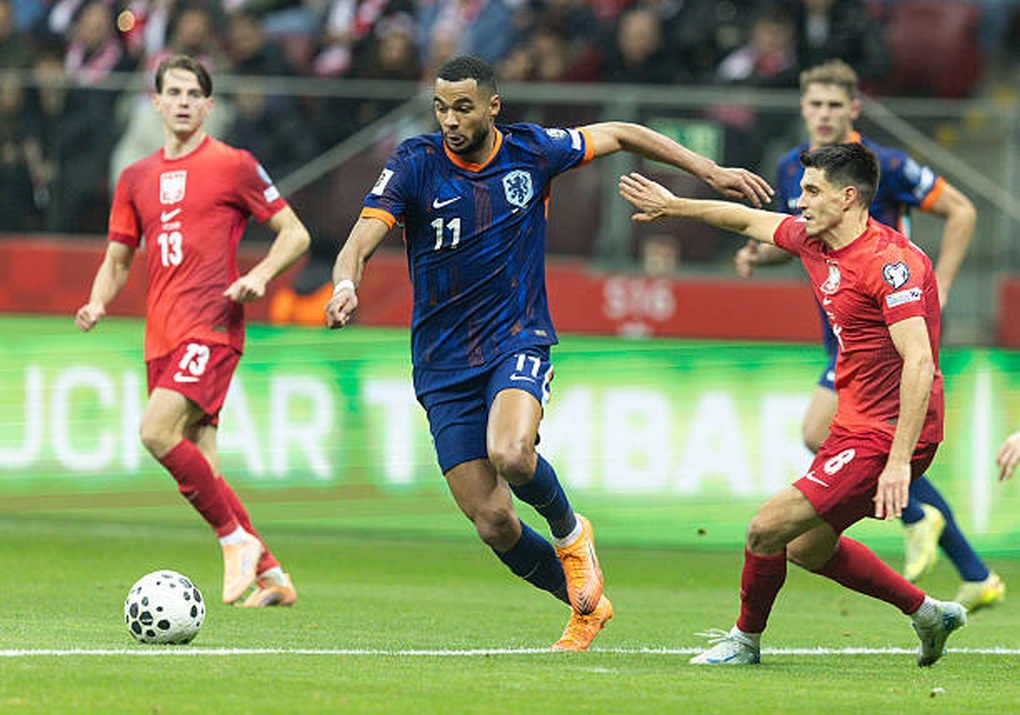 Németország lenyűgöző győzelmet aratott, Hollandia döntetlent játszott Lengyelországgal, Horvátország pedig világbajnoki jegyet nyert - 2 Đức thắng ấn tượng, Hà Lan hòa Ba Lan, Croatia giành vé dự World Cup - 2