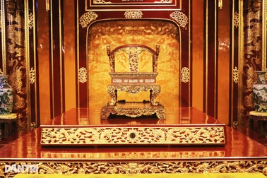 Ngai vàng bị phá ở Huế là bản gốc, sẽ mời chuyên gia đánh giá