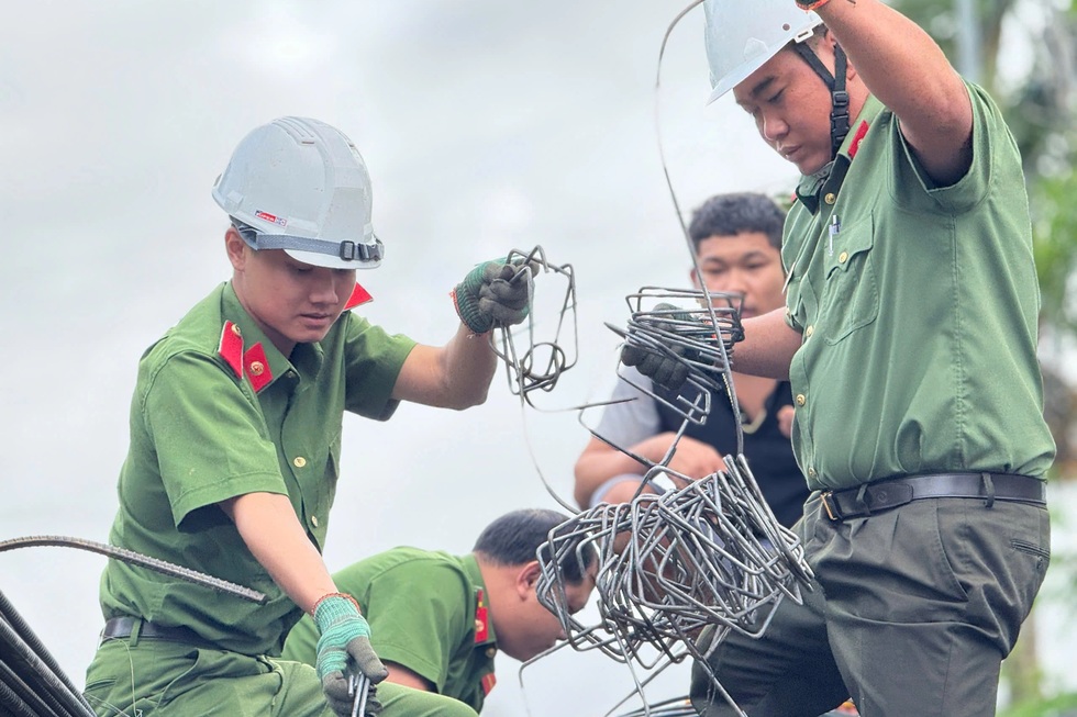 Người dân Hòa Thịnh bịn rịn tiễn bộ đội hoàn thành “Chiến dịch Quang Trung” - 8