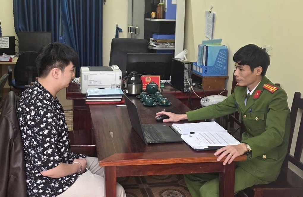 Triệu tập đối tượng lừa nhiều nhà sư nộp tiền đi du lịch Hàn Quốc - 2 Triệu tập đối tượng lừa nhiều nhà sư nộp tiền đi du lịch Hàn Quốc - 2