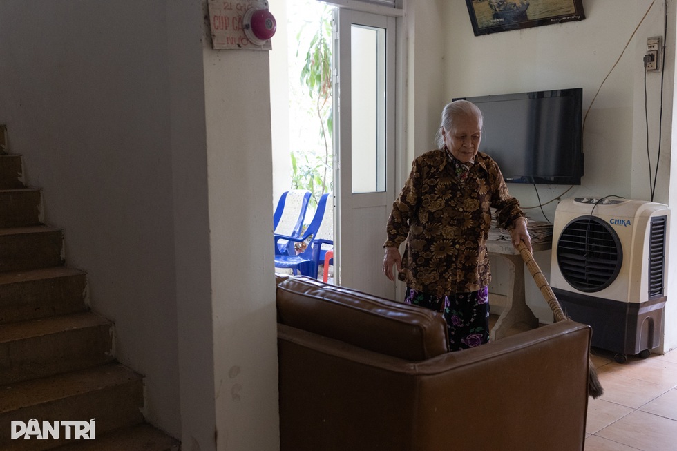 Đứng tim vì những cuộc gọi lúc nửa đêm từ Viện dưỡng lão nghệ sĩ - 4 Đứng tim vì những cuộc gọi lúc nửa đêm từ Viện dưỡng lão nghệ sĩ - 4