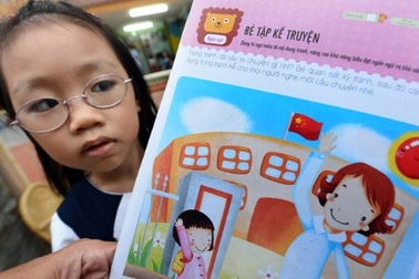 Hủy toàn bộ các trang sách in cờ Trung Quốc