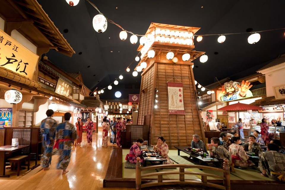 Tắm suối nước nóng vàng giữa lòng Tokyo - 1 Tắm suối nước nóng vàng giữa lòng Tokyo - 1