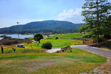 Dự án sân golf ở Lâm Đồng "xóa sổ" hơn 40ha rừng?