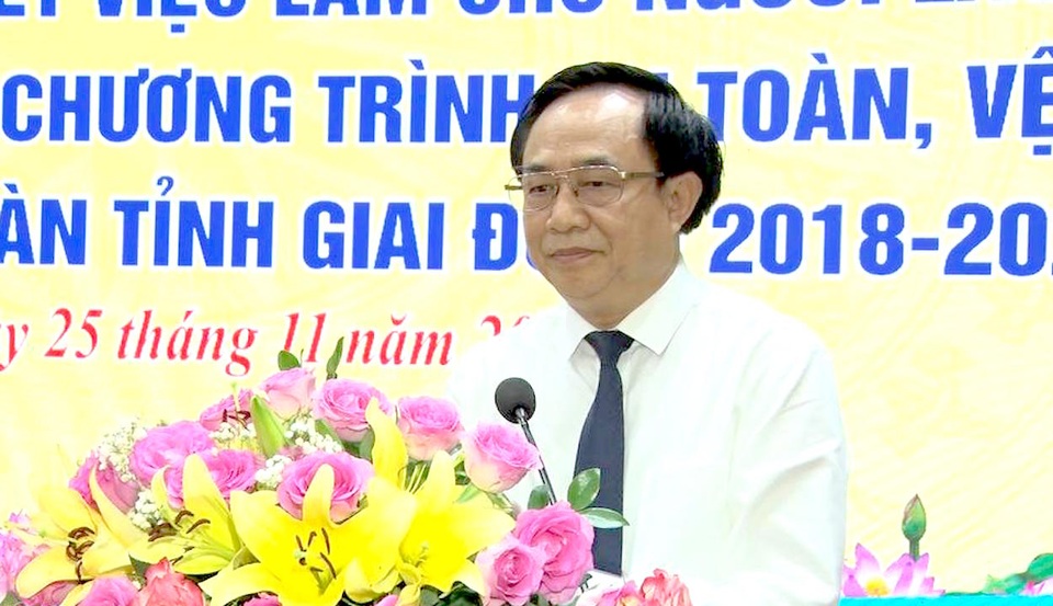 Ông Đoàn Hồng Vũ - Giám đốc Sở LĐ, TB và XH Nghệ An phát biểu tại hội nghị. Ông Đoàn Hồng Vũ - Giám đốc Sở LĐ, TB và XH Nghệ An phát biểu tại hội nghị.