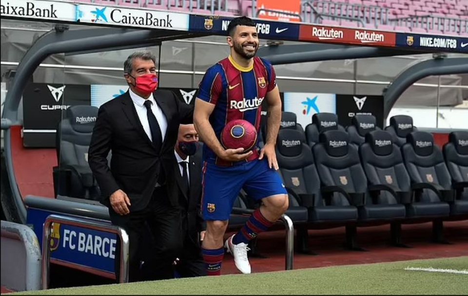 Messi đồng ý ở lại Barcelona thêm 2 mùa giải - 2 Messi đồng ý ở lại Barcelona thêm 2 mùa giải - 2