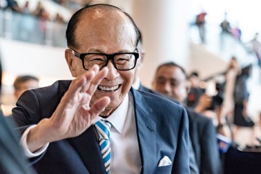 Những bài học ý nghĩa từ cuộc đời của tỷ phú Lý Gia Thành