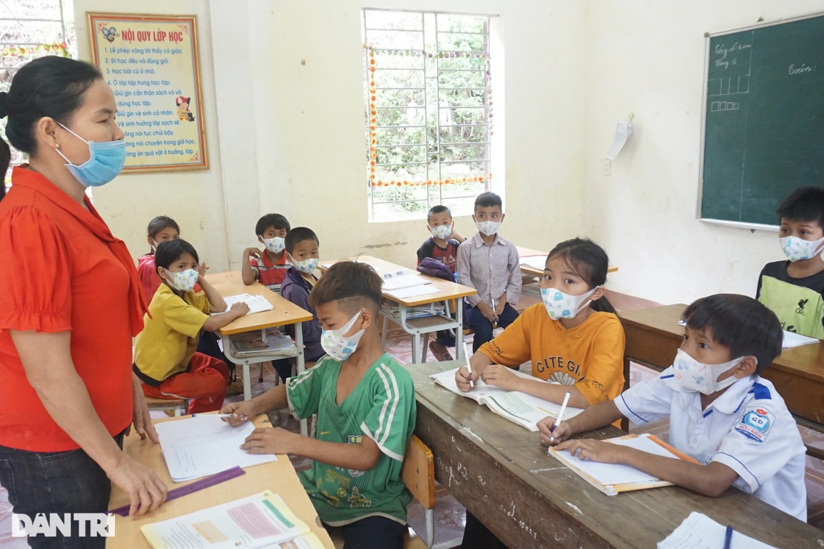 Nghịch lý của học sinh nghèo khi xã cán đích nông thôn mới - 5 Nghịch lý của học sinh nghèo khi xã cán đích nông thôn mới - 5