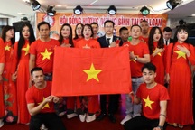 Lao động xa xứ bồi hồi nhớ Tết quê