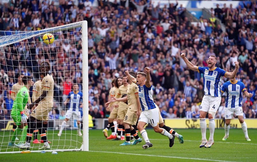 Man City lên ngôi đầu bảng, Chelsea thua thảm trước Brighton - 2 Man City lên ngôi đầu bảng, Chelsea thua thảm trước Brighton - 2