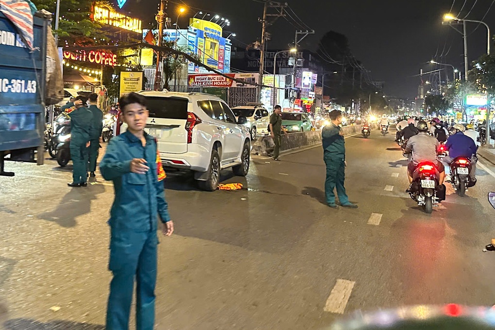 Khách đi xe ôm công nghệ tử vong sau tai nạn ở TPHCM - 1