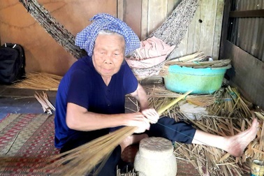 Thăm làng nghề ở miền Tây chuyên làm đẹp trong nhà, ngoài phố…