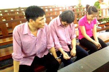 Tòa không xem việc mua bán ‘dụng cụ kích dục’ là phạm tội