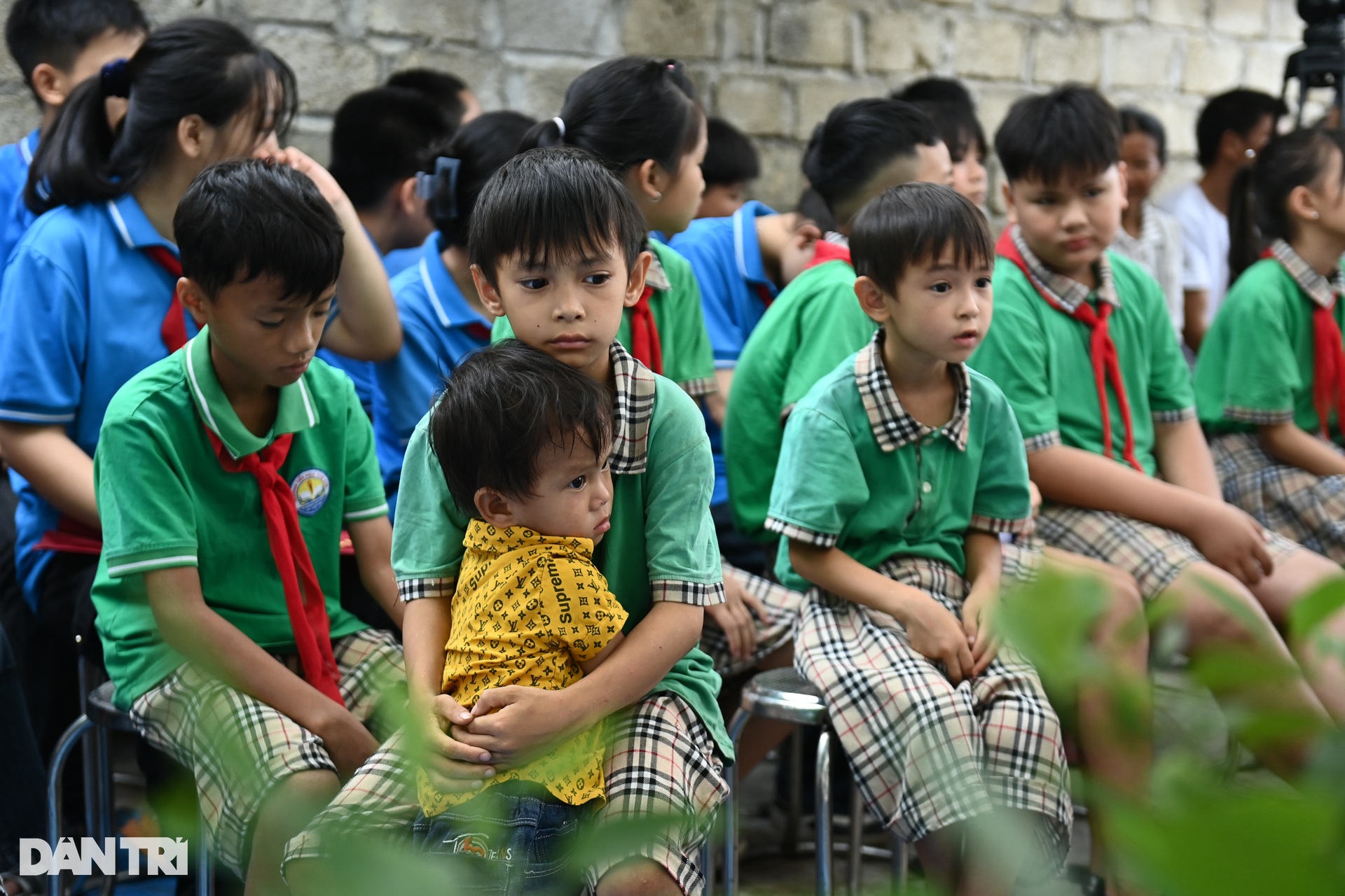 Khánh thành 7 nhà Nhân ái, ấm lòng người nghèo vùng đất Tổ Phú Thọ - 6 Khánh thành 7 nhà Nhân ái, ấm lòng người nghèo vùng đất Tổ Phú Thọ - 6