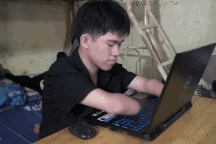 Sĩ tử cụt hai tay, hai chân ở TPHCM “vẽ” lộ trình đại học