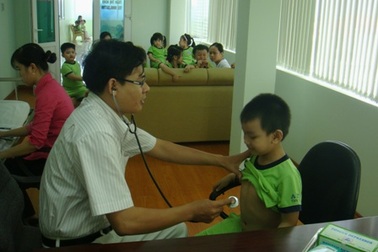 Cùng bé đến trường Mầm non Tân Triều