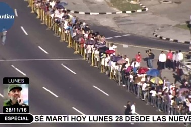 Hàng chục nghìn người dân Cuba xếp hàng viếng lãnh tụ Fidel Castro