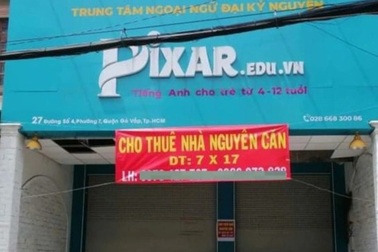 Trung tâm ngoại ngữ treo biển "cho thuê nhà", phụ huynh tìm giám đốc