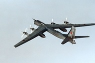 Oanh tạc cơ hiện đại Tu-95 của Nga nổ tung khi huấn luyện