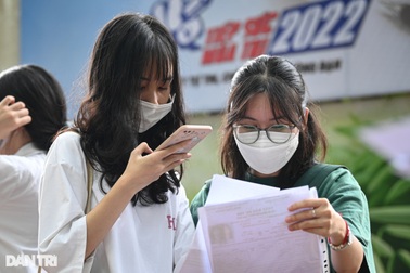 Thí sinh thử đăng ký dự thi tốt nghiệp THPT trên hệ thống từ ngày 26/4