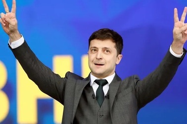 Thách thức bủa vây danh hài "ngoại đạo" thắng cử tổng thống Ukraine