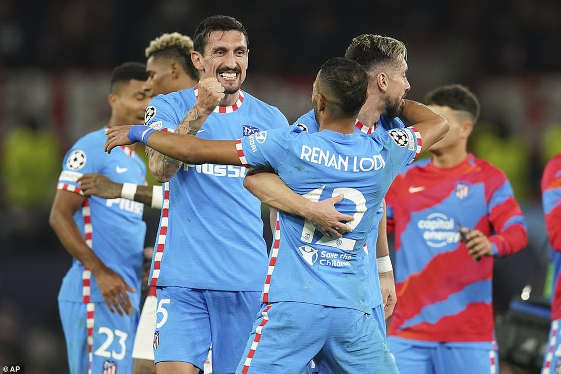 Những khoảnh khắc Atletico hạ gục Man Utd tại Old Trafford - 11 Những khoảnh khắc Atletico hạ gục Man Utd tại Old Trafford - 11