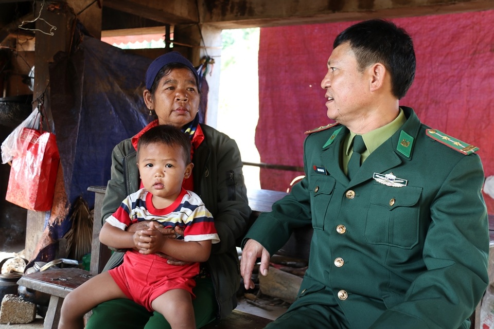 Những người đặc biệt sáng sớm đi từng nhà... gọi dân dậy - 5 Những người đặc biệt sáng sớm đi từng nhà... gọi dân dậy - 5