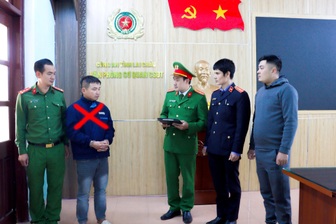 Giả danh người cung cấp tin báo tội phạm để lừa đảo