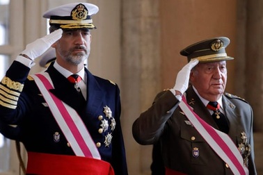 Vua Tây Ban Nha từ bỏ quyền thừa kế vì bê bối tài chính rúng động của cha