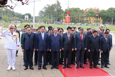 Lãnh đạo Đảng, Nhà nước vào Lăng viếng Chủ tịch Hồ Chí Minh