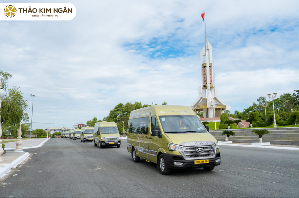 Du xuân Tây Ninh cùng dịch vụ limousine Thảo Kim Ngân - 1 Du xuân Tây Ninh cùng dịch vụ limousine Thảo Kim Ngân - 1
