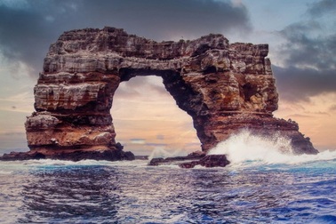 Kỳ quan thiên nhiên "Vòm đá Darwin" bất ngờ sụp đổ