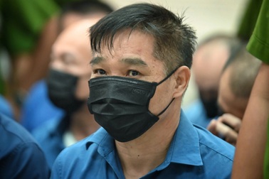 Giang hồ Bình "Kiểm" hầu tòa