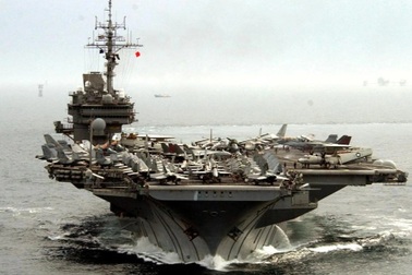 Mỹ bán tàu sân bay với giá chưa đến một USD