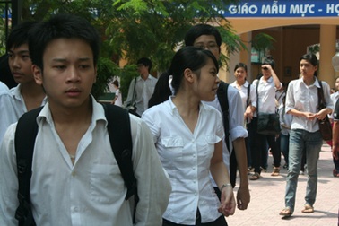 Hà Nội: Thí sinh “méo mặt” vì môn Toán