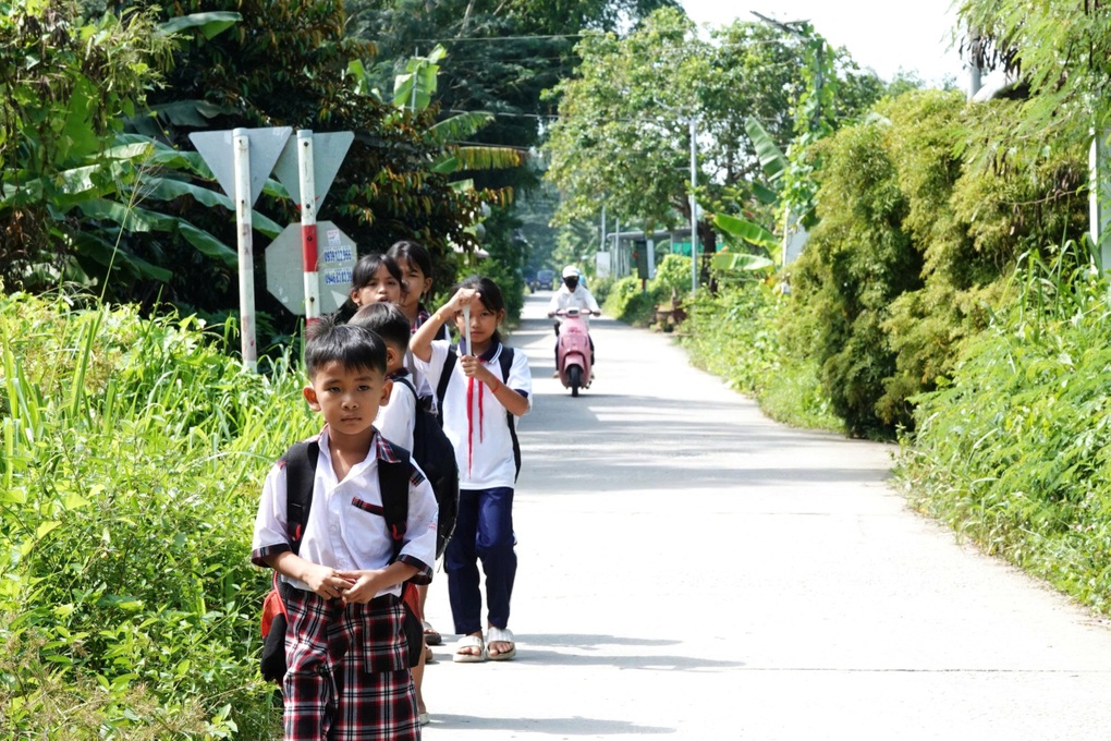 Một ấp đồng bào Khmer nổi tiếng khi có 200 nhà giáo - 1