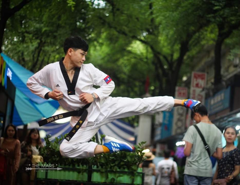 Chàng trai Lào quyết định tới Việt Nam du học vì thần tượng Châu Tuyết Vân - 2 Chàng trai Lào quyết định tới Việt Nam du học vì thần tượng Châu Tuyết Vân - 2
