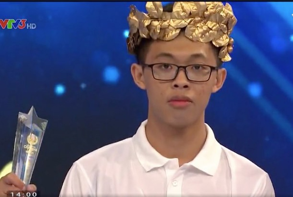 Nam sinh TPHCM đọc rap nhanh như máy về dãy số Pi bằng 3 thứ tiếng - 2 Nam sinh TPHCM đọc rap nhanh như máy về dãy số Pi bằng 3 thứ tiếng - 2