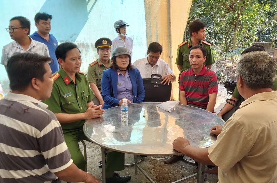 Công an nổ súng triệt phá tụ điểm đá gà, 1 người tử vong - 2 Công an nổ súng triệt phá tụ điểm đá gà, 1 người tử vong - 2