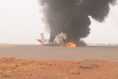 Vì sao 49 người thoát chết thần kỳ khi máy bay nổ tung ở Nam Sudan?