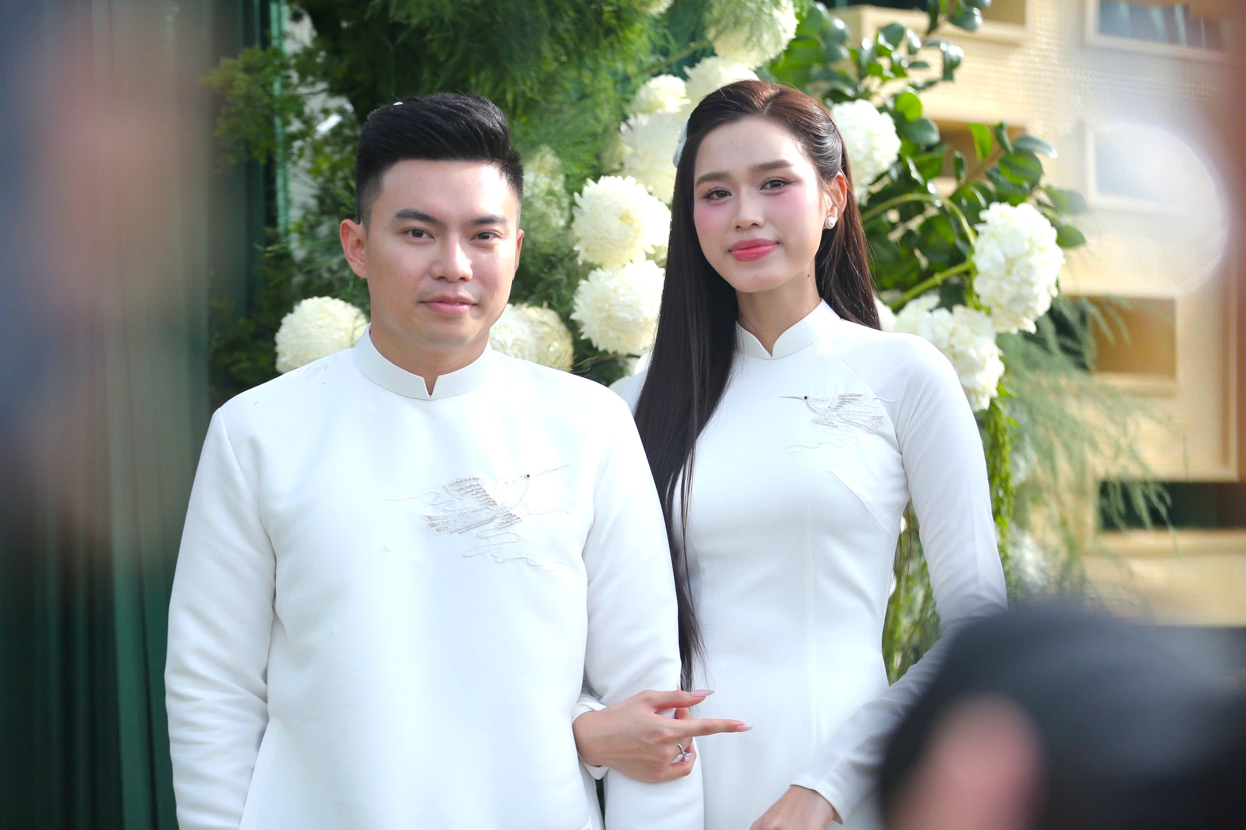 Hình ảnh trong lễ ăn hỏi của Hoa hậu Đỗ Thị Hà và thiếu gia Quảng Trị - 1