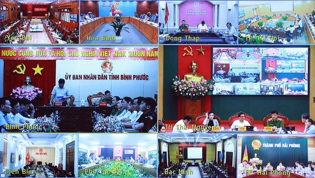 Phó Thủ tướng chỉ đạo gỡ vướng cho hàng loạt dịch vụ công thiết yếu - 2 Phó Thủ tướng chỉ đạo gỡ vướng cho hàng loạt dịch vụ công thiết yếu - 2